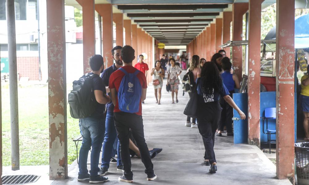 Alunos de graduação em condição econômica desfavorável podem se inscrever na seleção (Foto: Sidney Oliveira/ Ascom Uepa)