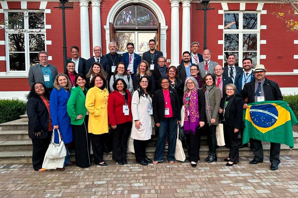 Delegação brasileira das universidades afiliadas à Abruem, em programação da missão internacional.