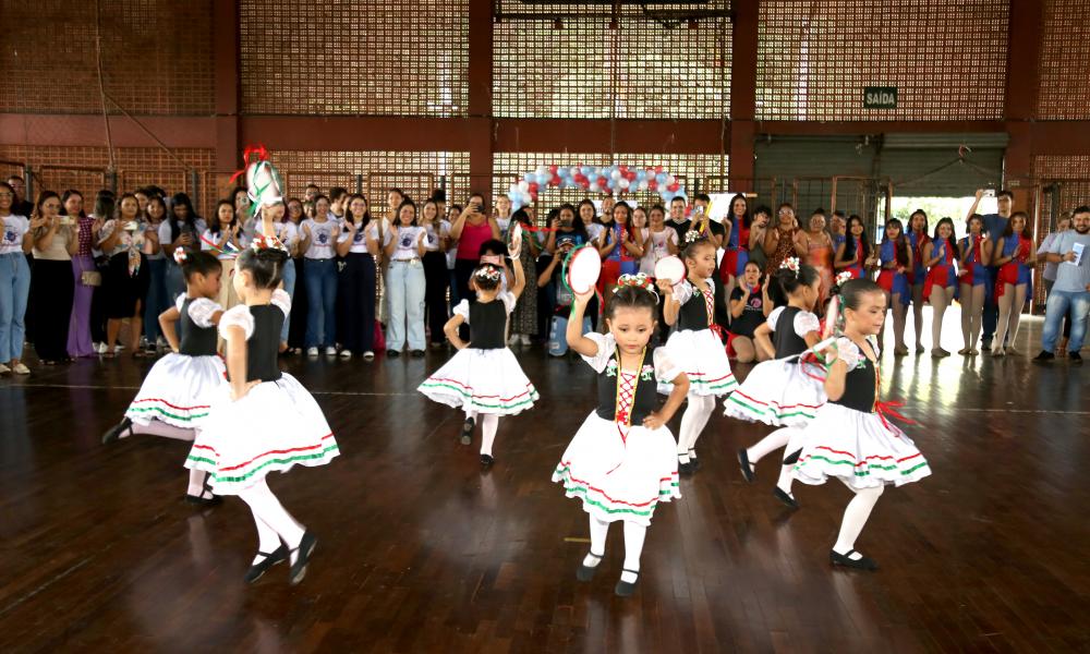 Entre as atividades, ocorreram apresentações culturais e coreografias (Foto: Sidney Oliveira / Ascom Uepa).