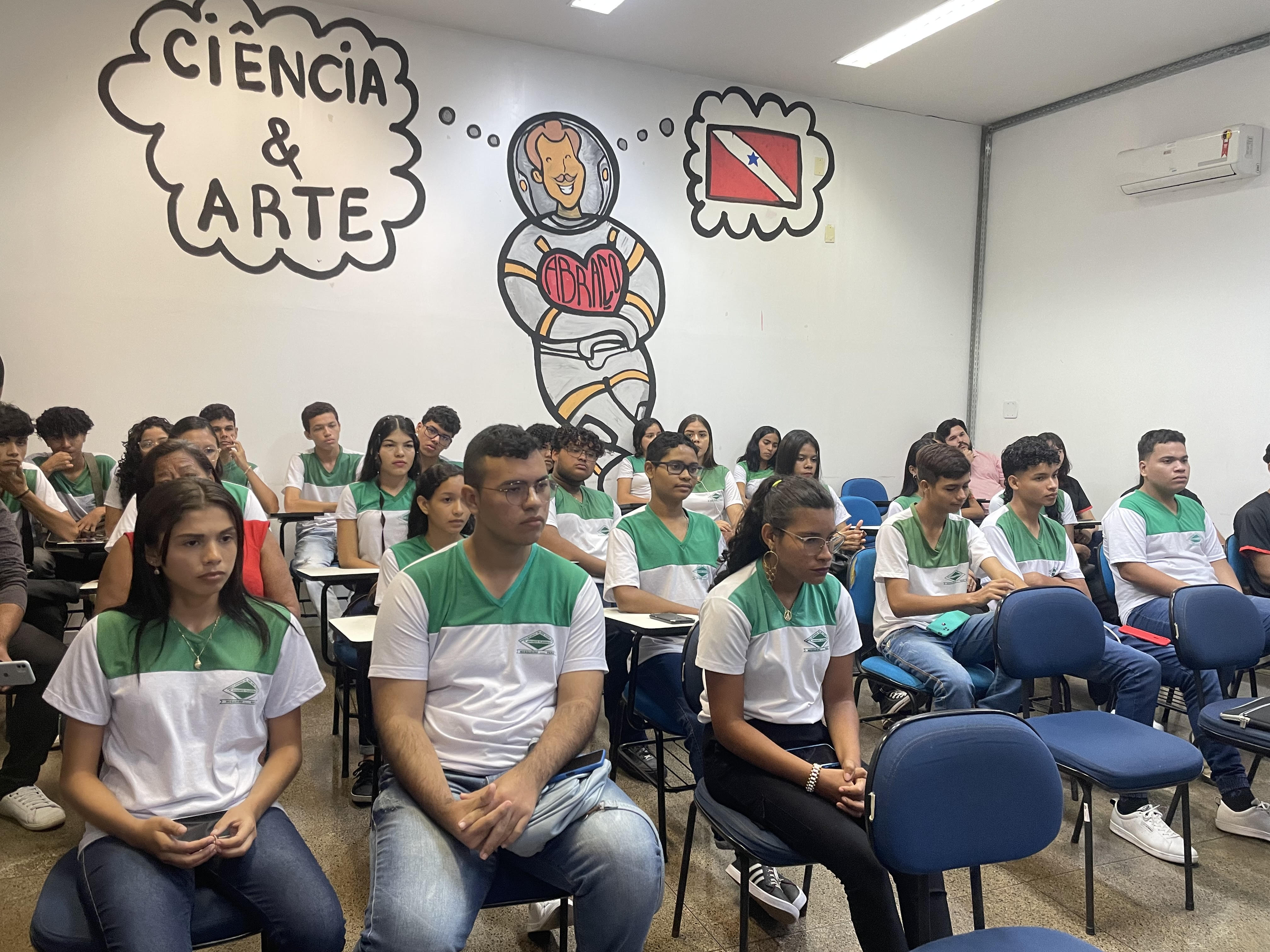 A escola convidada ficou em evidência no início deste mês, quando seis alunos do 1º ano do Ensino Médio descobriram um asteroide.