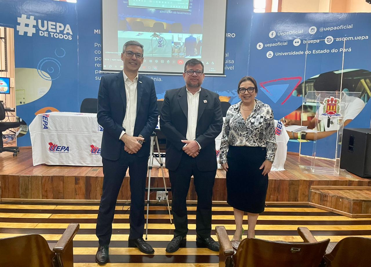 Estiveram presentes na ocasião o gestor do Instituto Federal do Pará (IFPA), Claudio Alex da Rocha, e a reitora da Universidade da Amazônia (Unama), Betânia Fidalgo.