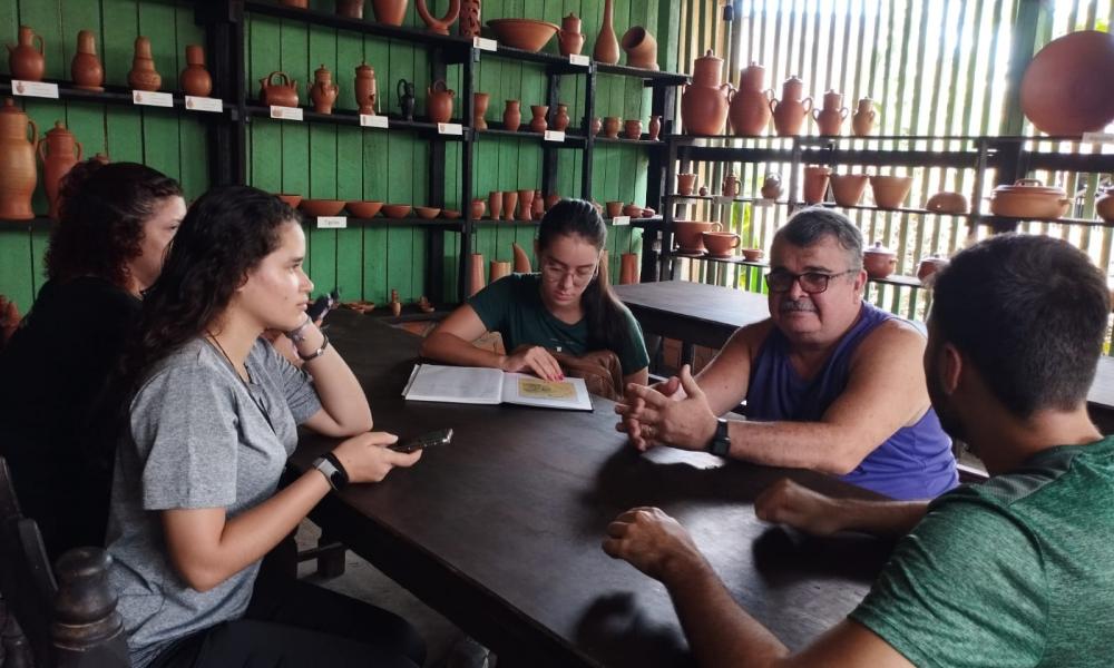 O trabalho foi desenvolvido, principalmente, a partir de visitas dos alunos às olarias do Polo Cerâmico do Paracuri, em Icoaraci.